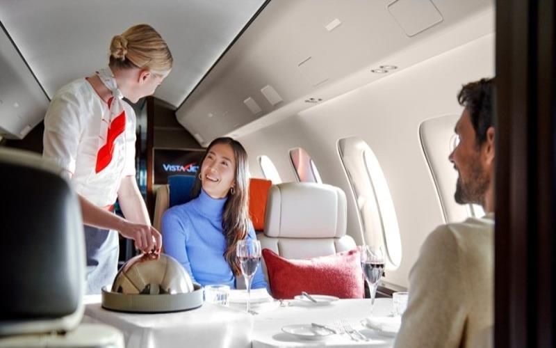  Luxury Culinary Experiences: Artisanal Offerings in Private Jet Catering