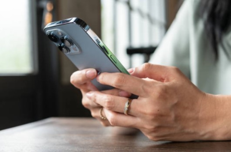 Unlock the Value: Trade-In Your iPhone in Singapore