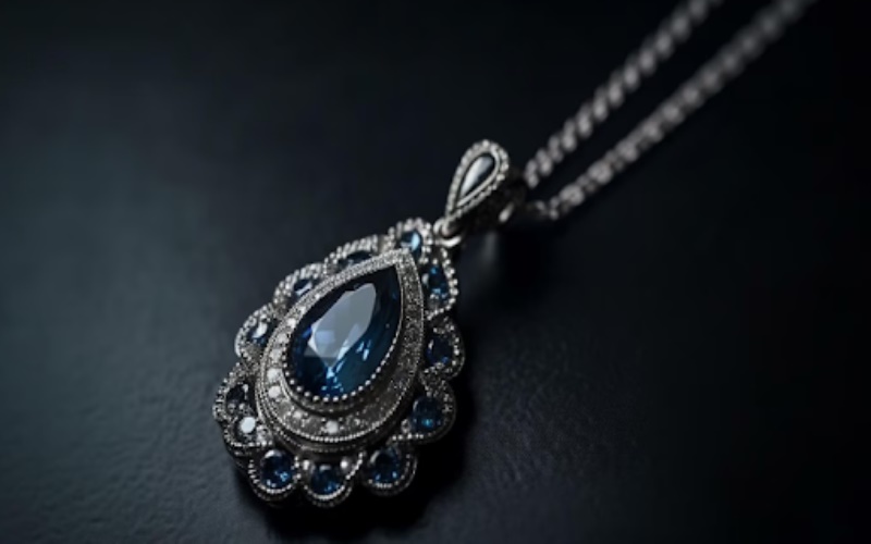Affordable & High-Quality Diamond Necklaces in Singapore |Luxe Jewellery Store