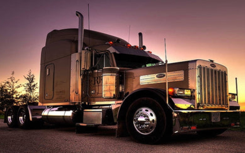 Upgrading Your Semi Truck’s Interior: Essential Parts for Comfort and Convenience