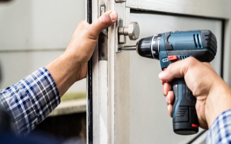 The Differences Between Residential and Commercial Locksmith Services