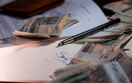 Staple Financing Secrets Big Companies Use To Close Deals Fast